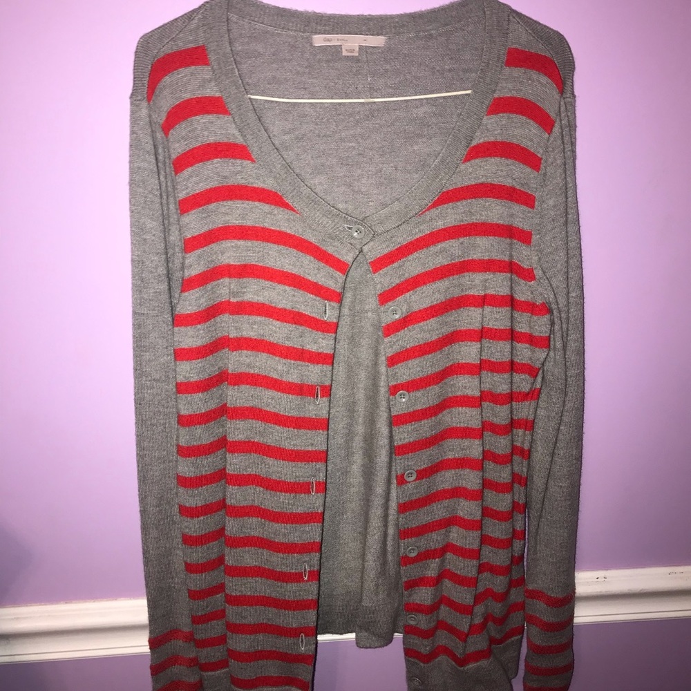 Gap sweater